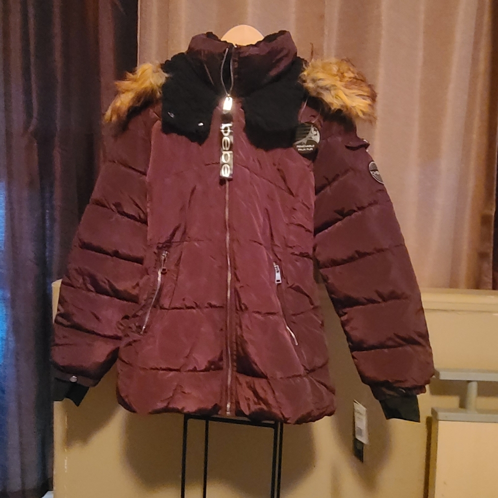 Bebe Women's Puffer Jacket Size: Large